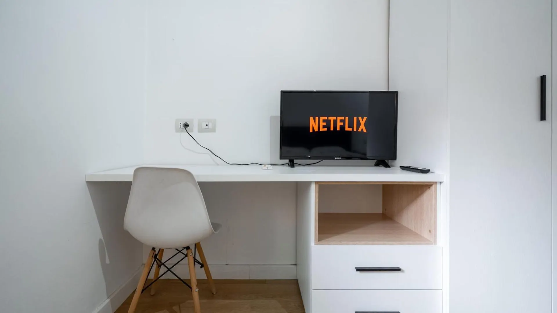 Comfy Modern Urban Apartment - Central Tirana