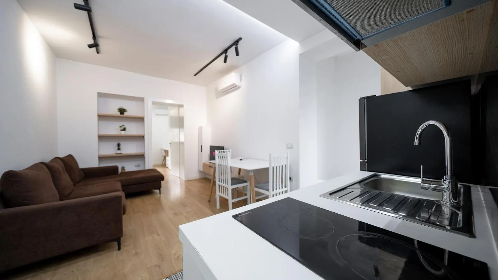 Comfy Modern Urban Apartment - Central Tirana