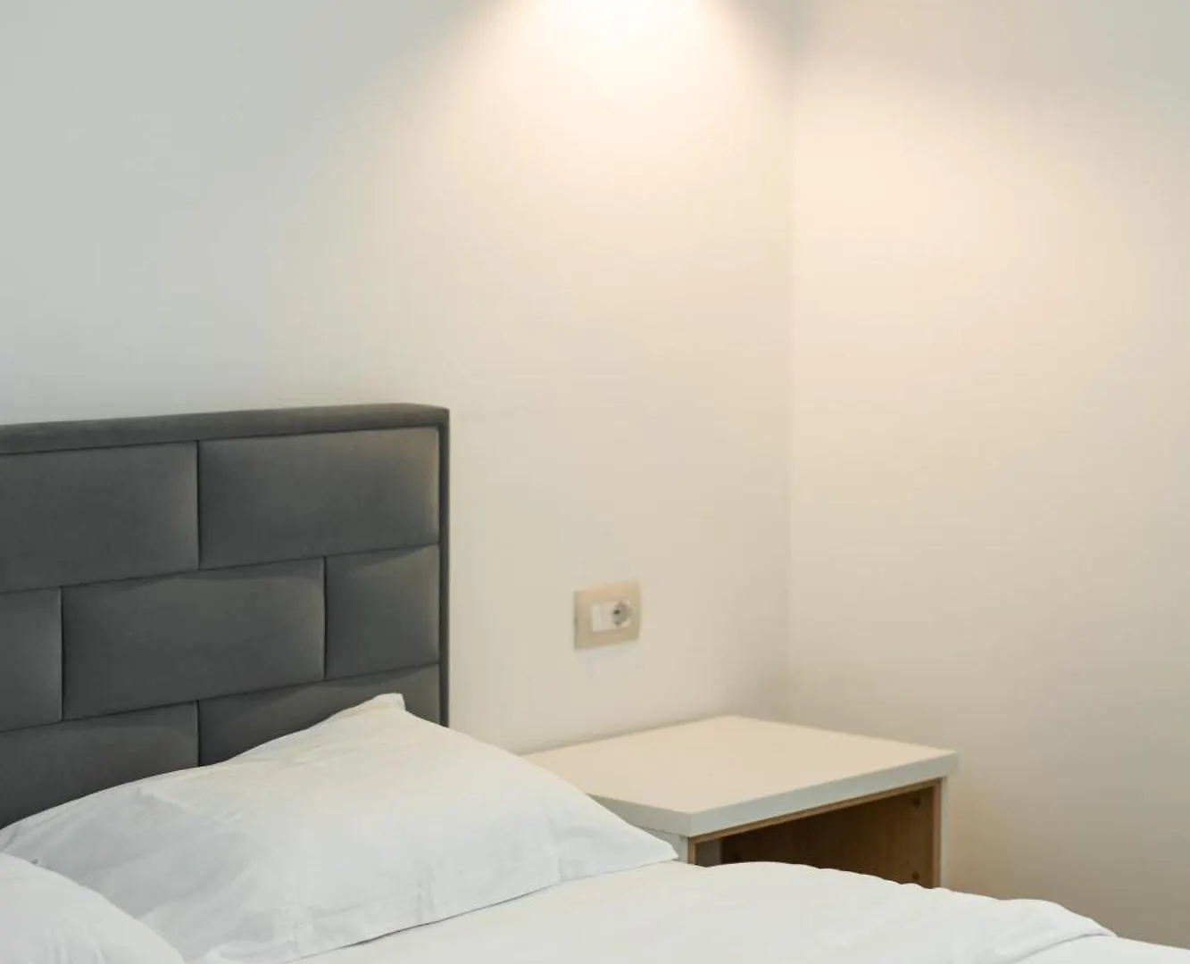 Comfy Modern Urban Apartment - Central Tirana 0*,  Albania